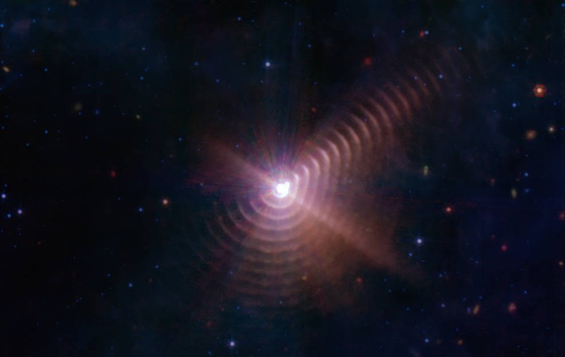 Imagine rară surprinsă de telescopul Webb. Cum arată întâlnirea dintre două stele