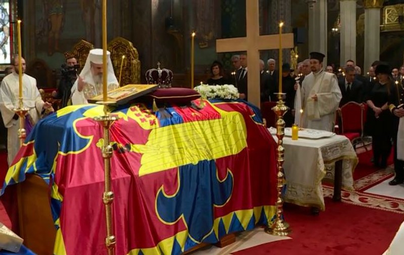 Patriarhul Daniel, la slujba pentru Regele Mihai: „Regretăm că această catedrală este prea mică”