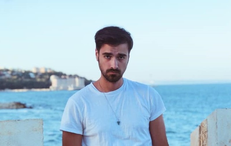 Liviu Teodorescu și iubita lui s-au căsătorit civil, după 10 ani de relație.  Ce ținută a purtat Iulia