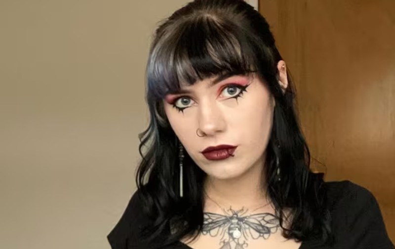 Tânăra irlandeză care l-a acuzat pe liderul trupei Rammstein că a drogat-o pentru a o abuza sexual este investigată pentru defăimare