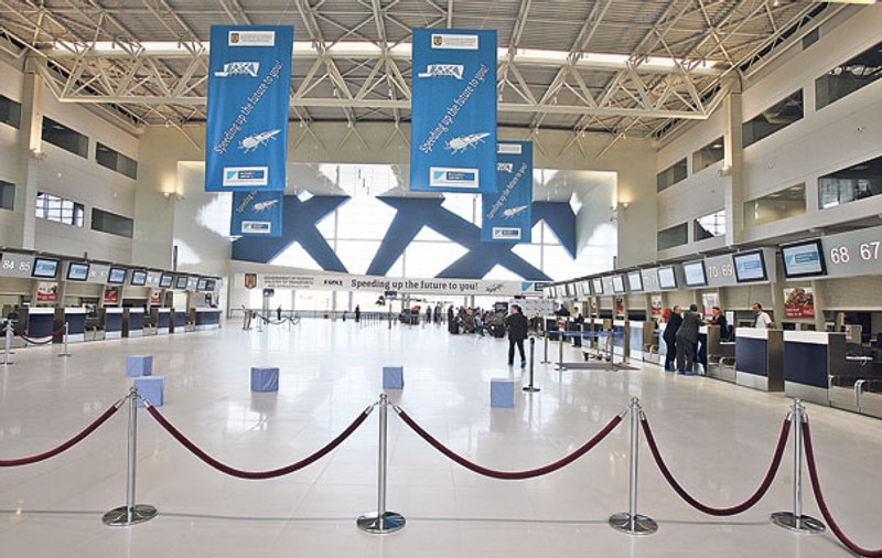 UPDATE/ Circulația pe DN5 a fost reluată. Întârzieri pe Aeroportul Henri Coandă