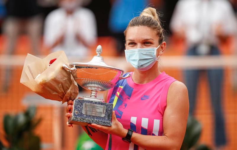 Simona Halep, campioană la Roma! Românca a învins-o pe Karolina Pliskova, care a abandonat în setul al doilea