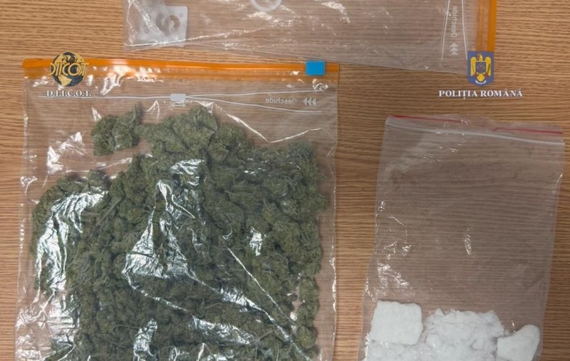 Bărbat din Craiova, arestat preventiv după ce a fost prins în timp ce vindea canabis