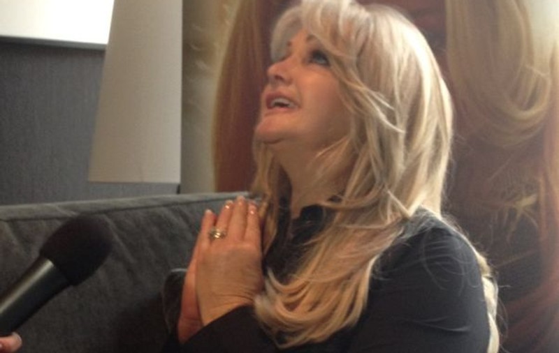 Bonnie Tyler votează cu CEZAR OUATU la Eurovision