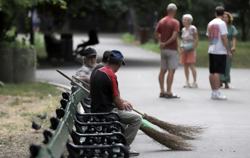 Cum să trăiești fără păreri într-o lume plină de părerologi