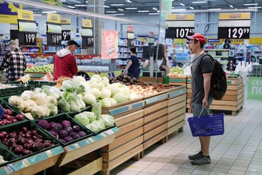 Persoanele nevoiașe din Rusia vor primi gratuit, în baza unor cartele, alimentele care urmează să expire | Foto: Profimedia