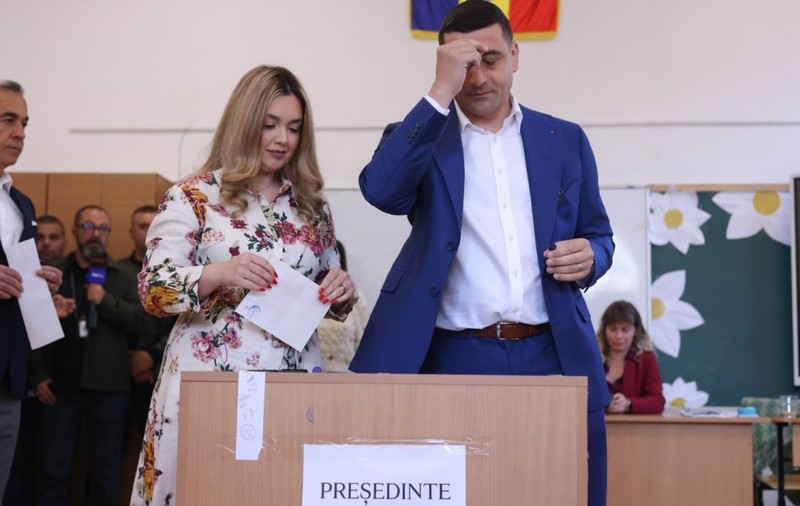 Unde așteaptă George Simion rezultatele votului. A invitat doar presa străină la evenimentul în care va comenta rezultatele exit-pollului