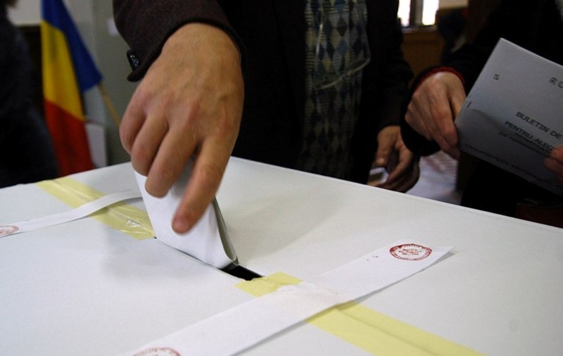 UPDATE. Doar 33% dintre românii așteptați la scrutin și-au votat duminică primarul; Care a fost localitatea cu cea mai slabă prezență