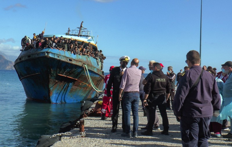 Un pescar egiptean care risca 4.760 de ani de închisoare în Grecia a fost condamnat la „doar" 280 de ani