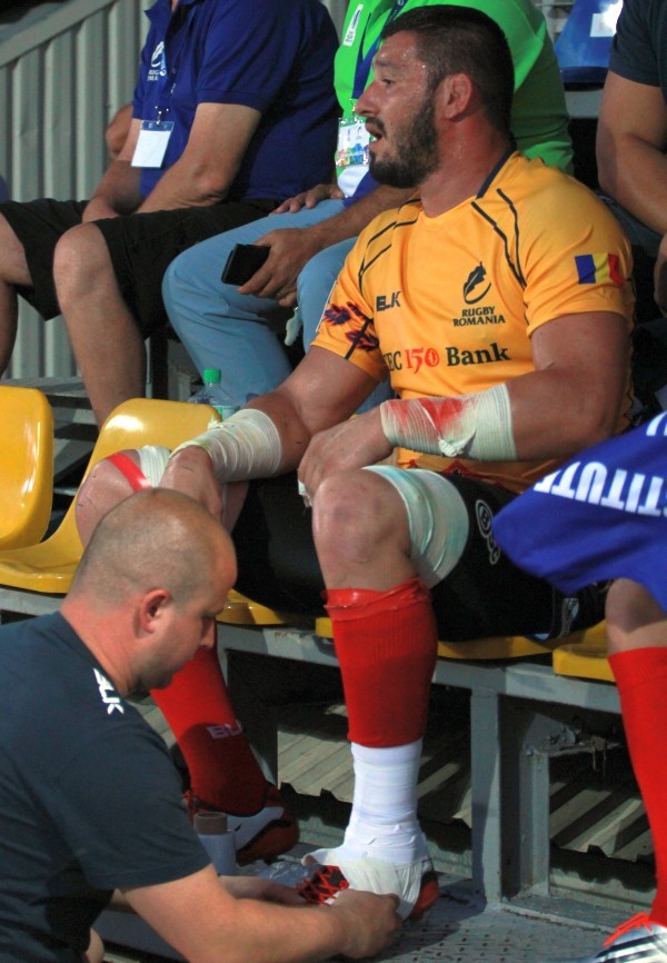 Vali Popârlan a sugerit o accidentare ușoară în meciul cu Spania / Foto: Marian Burlacu