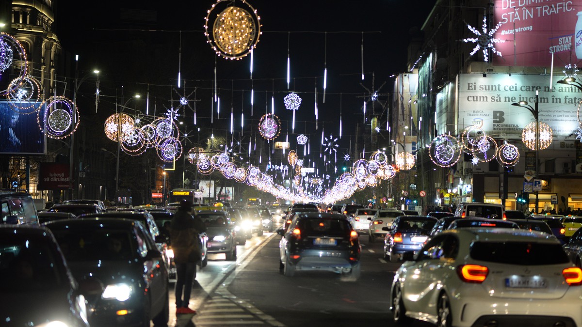 Luminițele de Crăciun din București au fost aprinse