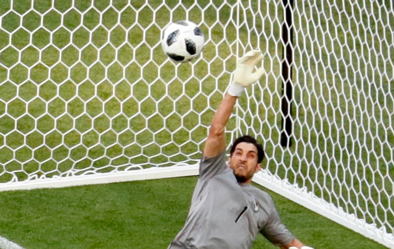 Povestea portarului panamez Jaime Penedo, de la Dinamo, singurul jucător din Liga I prezent la Campionatul Mondial de fotbal Rusia 2018. Licențiat universitar, tocmai și-a publicat cartea ”Nu abandonați niciodată”