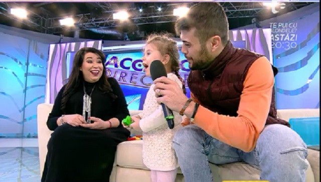 Fetița Oanei Roman a făcut spectacol în platoul unei emisiuni tv.