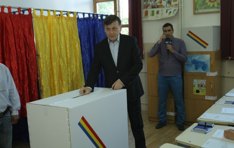 CRIN ANTONESCU a votat la prima oră | FOTO