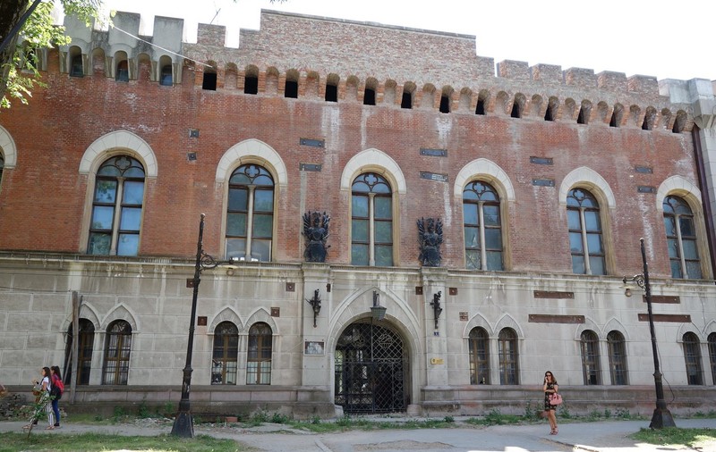 ANALIZĂ: Trista realitate a Castelului Huniade din Timișoara. Cea mai veche clădire din oraș e de 12 ani în șantier