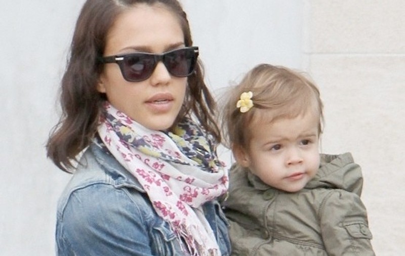 Jessica Alba învaţă limba strămoşilor ei