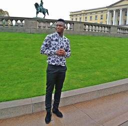 La Palatul regal din Oslo