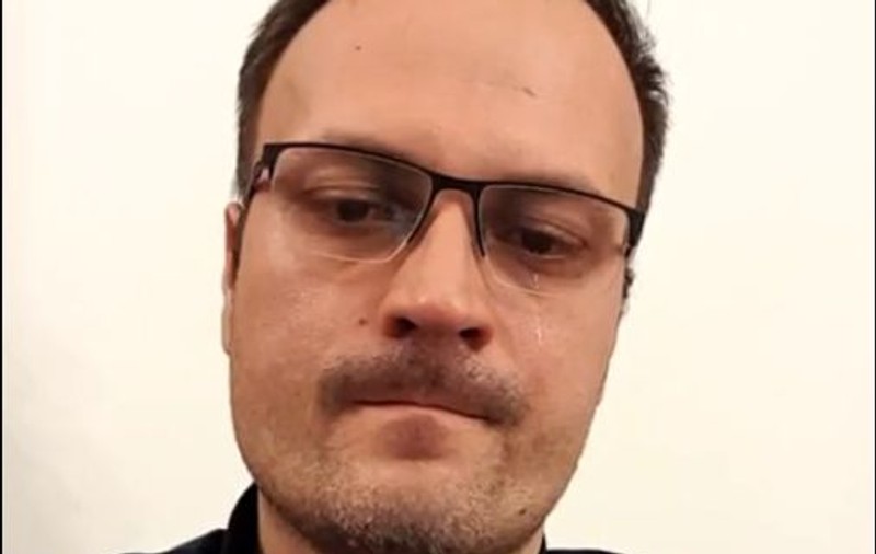 Alexandru Cumpănaşu a izbucnit în lacrimi, în direct pe Facebook. Candidatul la prezidențiale a plâns vorbind despre țară și popor