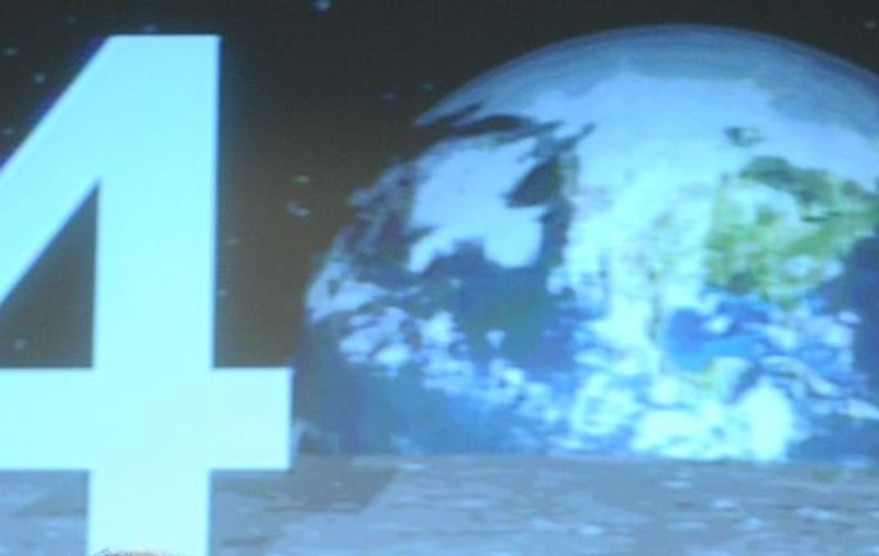 NASA a aniversat 40 de ani de la primii paşi pe Lună cu o plăcintă uriaşă