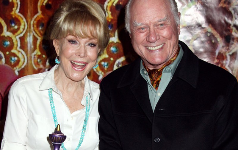 Barbara Eden, prima parteneră de film a lui Larry Hagman: "A atacat cu toporul câteva călugăriţe"