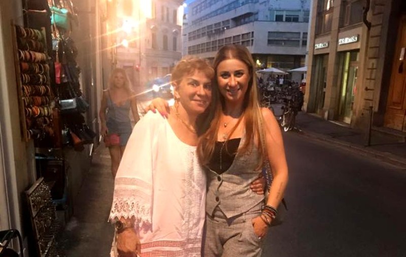 Ce va face Anamaria Prodan cu costumele populare ale mamei sale, la 40 de zile de la moartea artistei