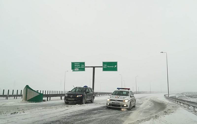 UPDATE/Circulaţia pe Autostrada 2 (A2) a fost închisă în totalitate