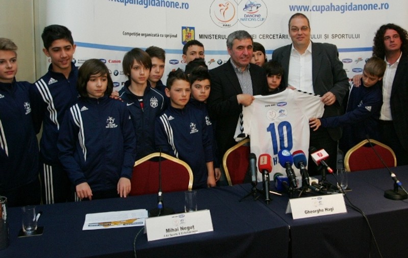 Gică Hagi a dat startul cupei care îi poartă numele