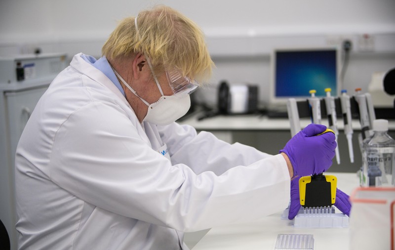 Marea Britanie mai comandă 40 de milioane de doze de vaccin anti-COVID de la Valneva, ser aflat în teste