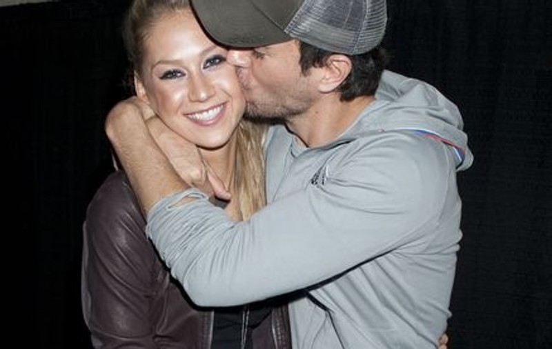 Anna Kournikova vrea copii cu Enrique Iglesias, dar nu vrea să-l ia de bărbat