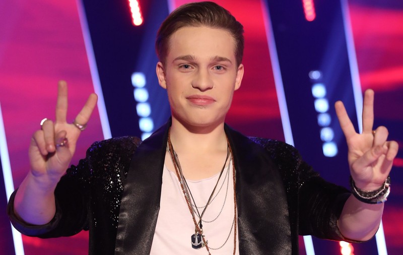 Andi Țolea de la “Vocea României” a fost încurajat să cânte de mama lui, care a murit de cancer în 2017