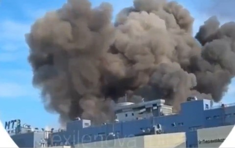 Ucraina a lansat drone și rachete de croazieră către 19 regiuni din Rusia și în Crimeea. Incendii puternice la o rafinărie și la o uzină militară