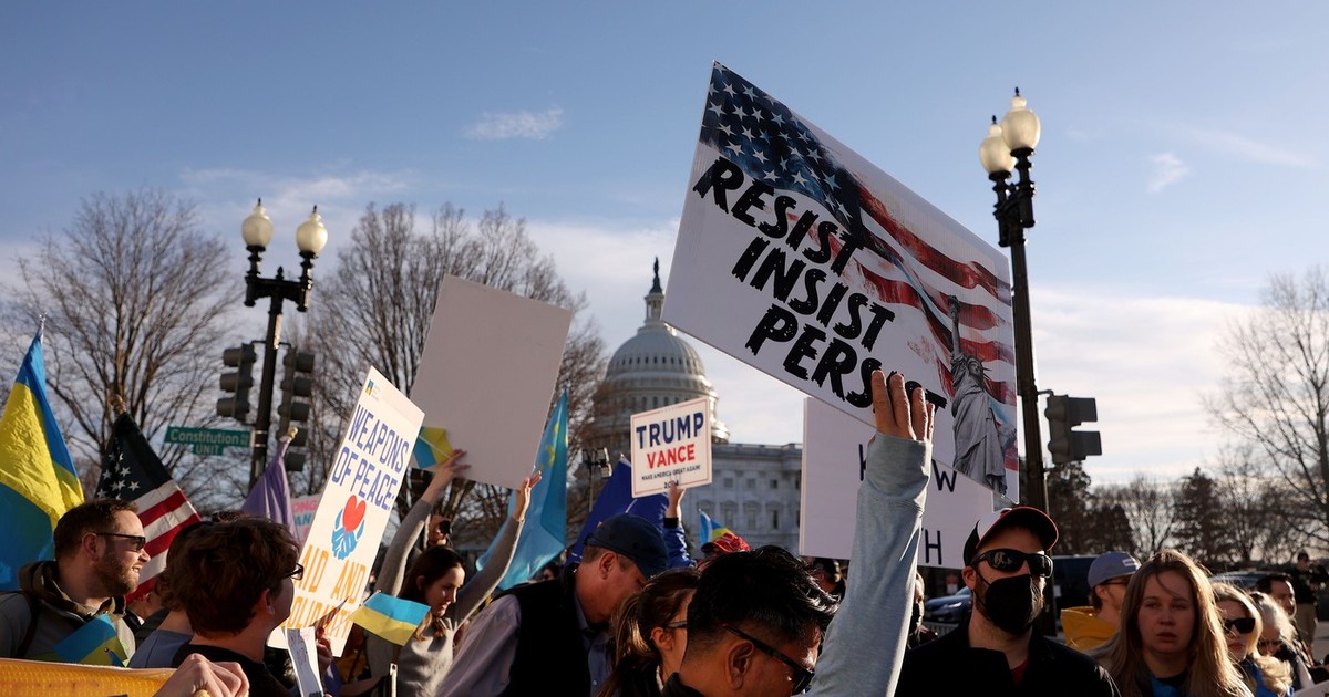 Demonstrație în fața Capitoliului, la Washington DC, înainte despre Starea Uniunii al președintelui Donald Trump Foto: Profimedia
