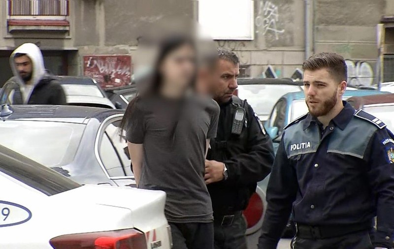 Elevul care și-a înjunghiat în gât profesoara, internat într-un centru de minori. Ediz Yeniatakan a intuit că „legea îl protejează” încă de când plănuia fapta