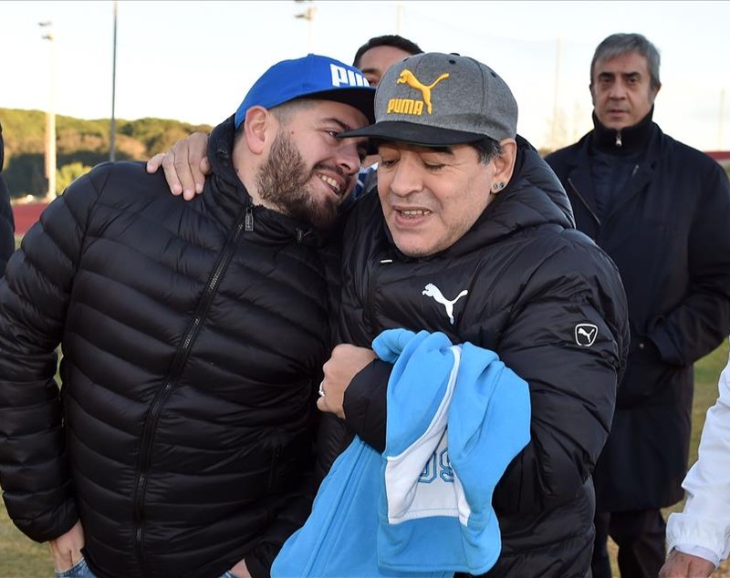 Maradona a vizitat-o pe Napoli la antrenament! ”Procesiunea” jucătorilor! GALERIE FOTO & VIDEO
