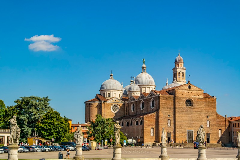 Mănăstirea Santa Giustina (shutterstock)