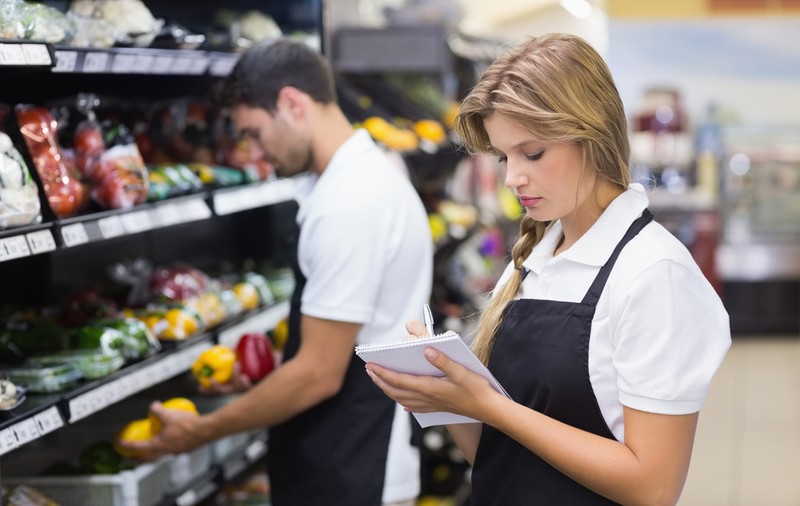 Soft skills vs. hard skills: Ce își doresc cu adevărat angajatorii din retail