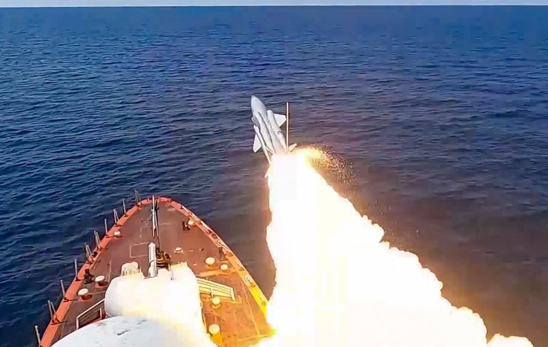 Rusia a lansat rachete de croazieră în timpul unor exerciții maritime organizate între teritoriul său și cel american