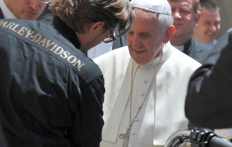 Papa Francisc a intrat în gaşca motocicliştilor!