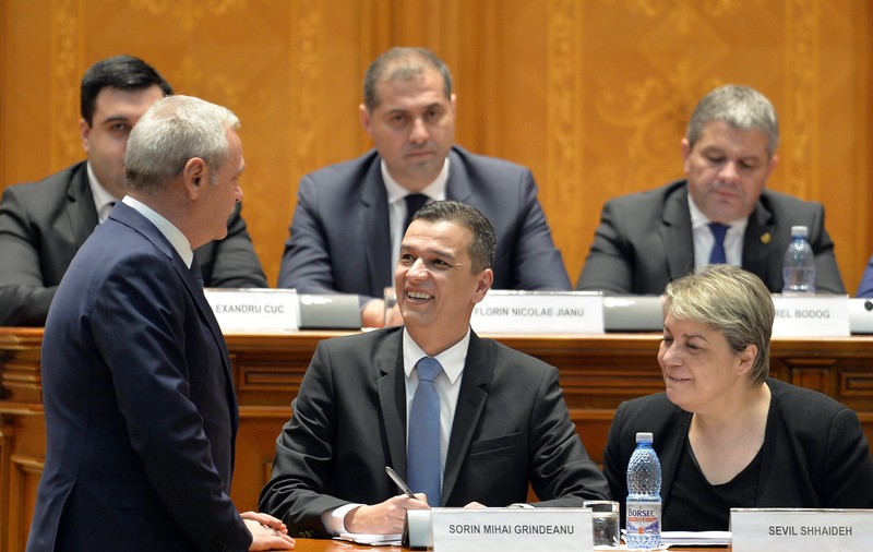 Bilanțul partidelor, în 2017: PSD nu își găsește echilibrul, Opoziția e dezbinată, minoritățile au votul de aur în Parlament