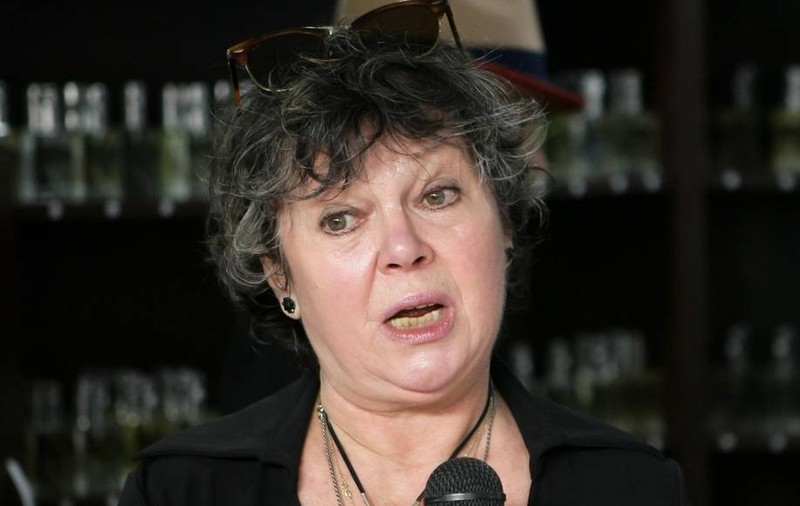GESTURI CARE TE VOR ŞOCA! CE FACE Anca Pandrea CU HAINELE LUI IURIE DARIE