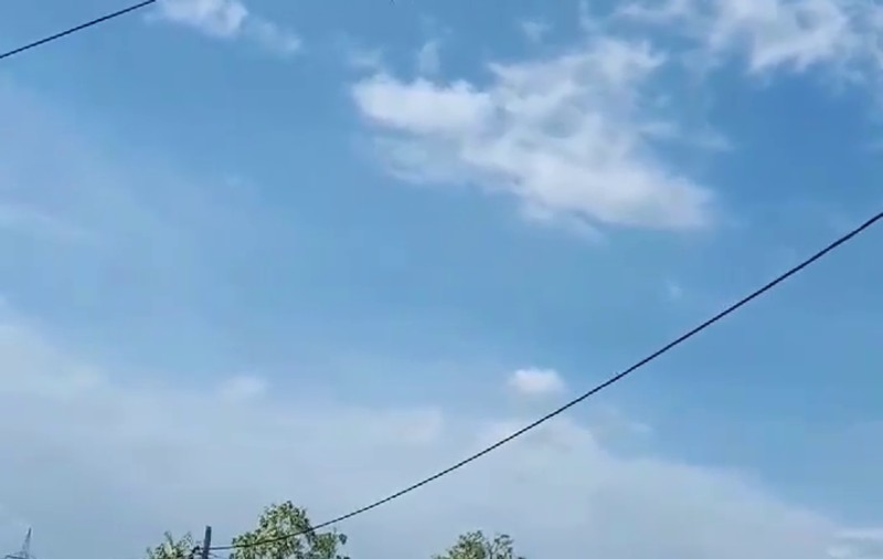 VIDEO/Revoltă într-o comună din Vaslui. Localnicii acuză că le-au fost trimise rachete care să alunge ploaia