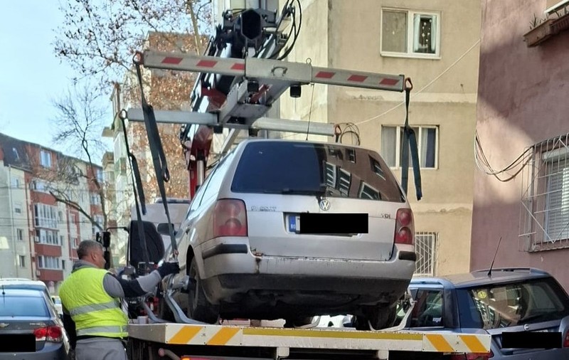 Timișoara, sufocată de rable: peste 2.000 de mașini abandonate au fost ridicate în 2025