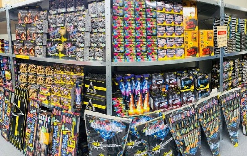 Poliția a golit un subsol plin cu 330 de kilograme de artificii, în Germania: „S-a lăudat cu ele la masa de Crăciun”