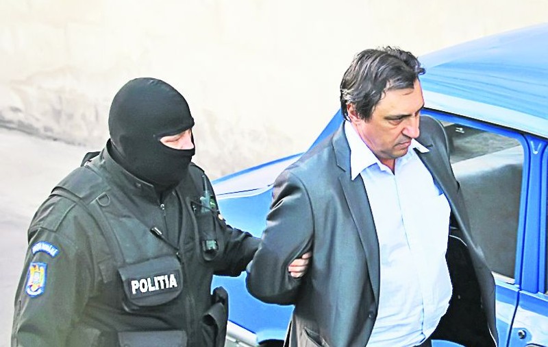 Petcu se plânge că a fost trădat de prieteni