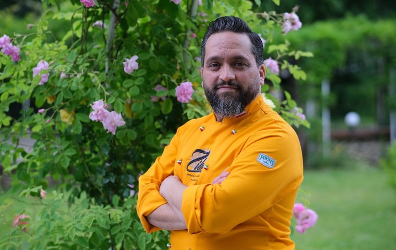INTERVIU. Iranian stabilit în România, despre realitatea din țara natală: „Sunt anunțuri pe străzi cu «Vând organe - rinichi, ochi, inimă»”