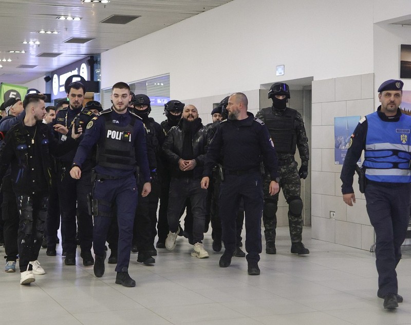 Dani Mocanu și Ionuț Nando Mocanu au fost extrădați din Italia și vor face închisoare pentru tentativă de omor | VIDEO