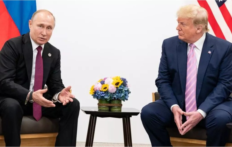 Vladimir Putin a anunțat că e pregătit să discute cu Donald Trump și așteaptă semnalele americanilor