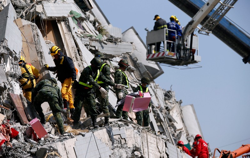 Cutremurul din Taiwan. O femeie a fost scoasă de sub dărâmături după două zile. Bilanțul a ajuns la 35 de morți