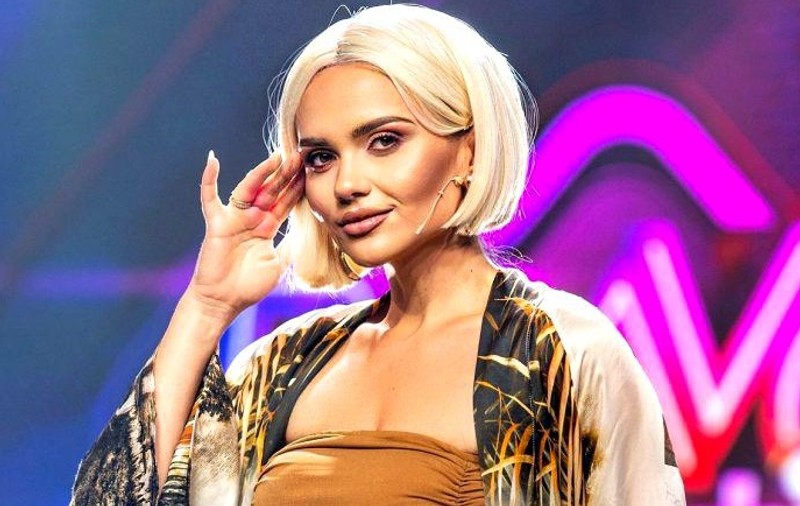 Cristina Șișcanu și Roxana Nemeș s-au certat în cadrul emisiunii “Bravo, ai stil! Celebrities”. “Te dai o doamnă și tu, de fapt...”