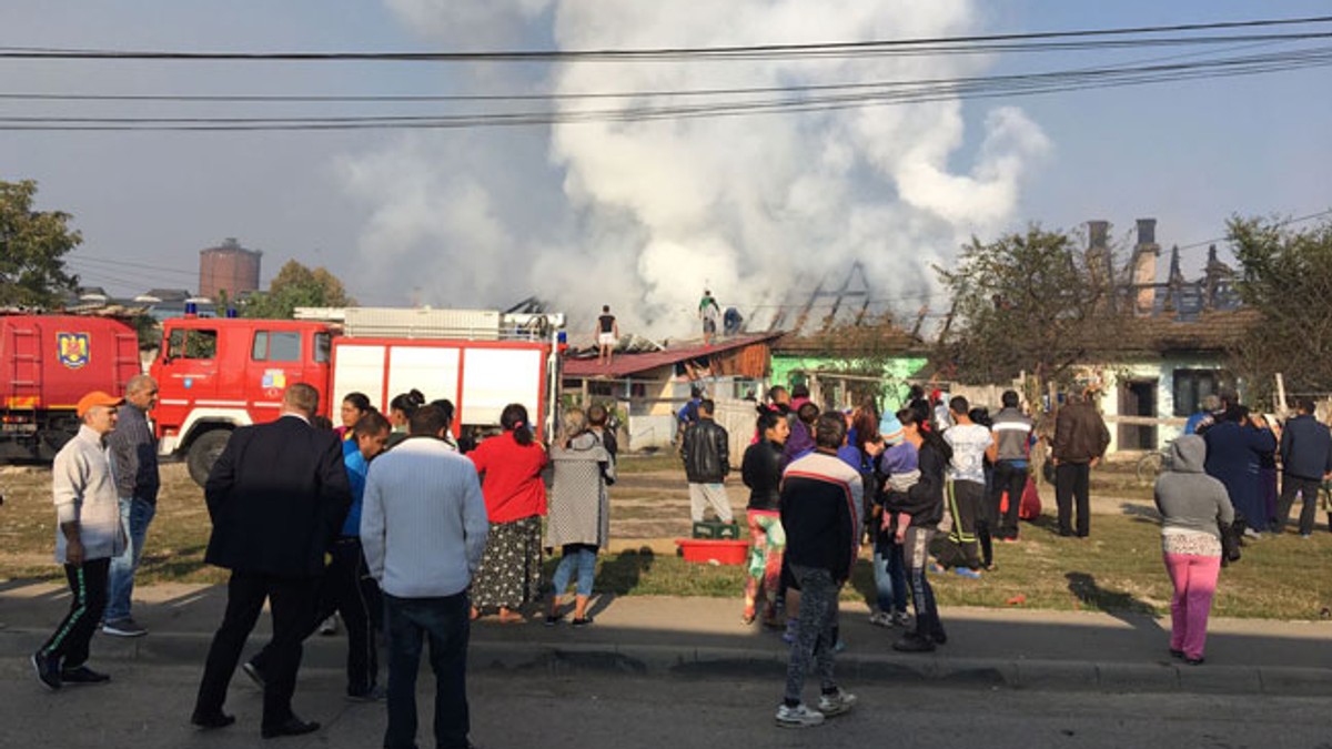Incendiu violent în Câmpia Turzii